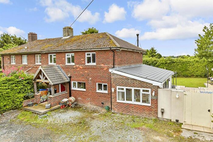 3 Bedroom Semi-Detached House For Sale In Rushett Lane, Norton, Faversham, Kent, ME13