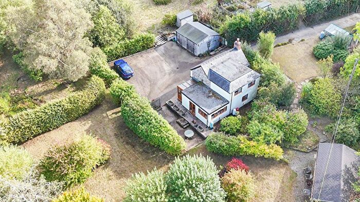 3 Bedroom Cottage For Sale In Pen-Y-Garnedd, Llanrhaeadr Ym Mochnant, Oswestry, SY10
