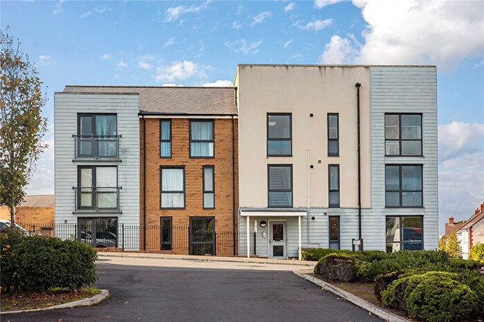2 Bedroom Flat For Sale In Snowdrop Drive, Lyde Green, Bristol, BS16