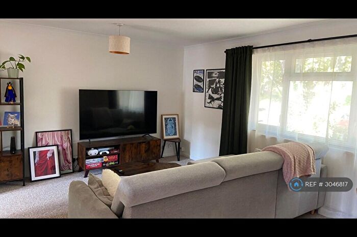 2 Bedroom Flat To Rent In Pound Road, Kings Worthy, Winchester, SO23