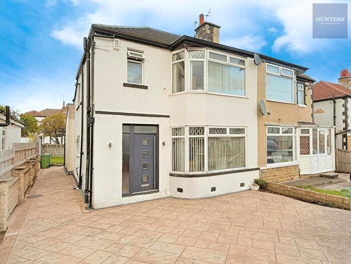 3 Bedroom Semi-Detached House For Sale In Ederoyd Crescent, Stanningley, Pudsey, LS28
