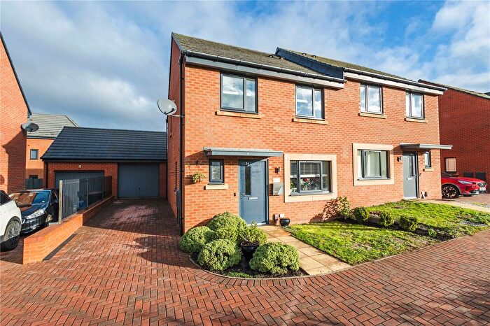 3 Bedroom Semi-Detached House For Sale In York Road, Priorslee, Telford, Shropshire, TF2