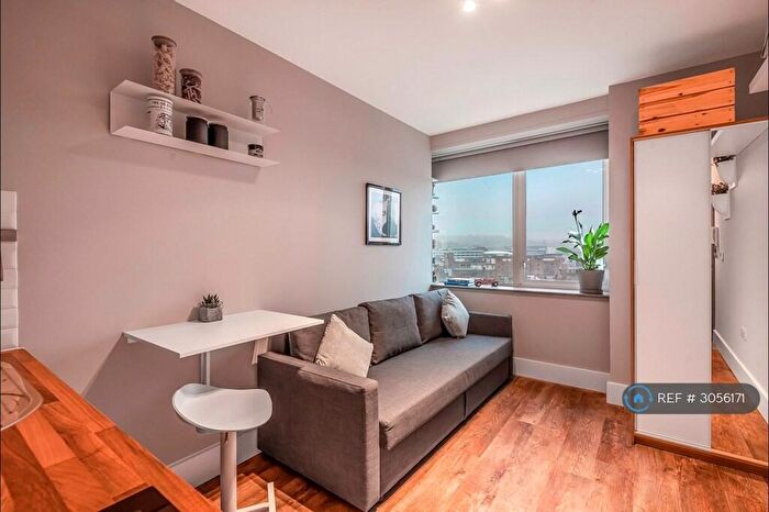 Studio To Rent In Thame House, High Wycombe, HP13