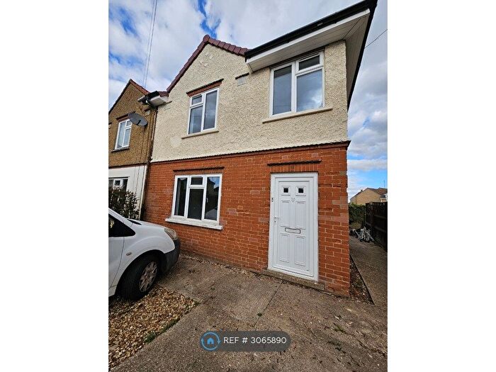 3 Bedroom Semi-Detached House To Rent In Eastwood Avenue, March, PE15