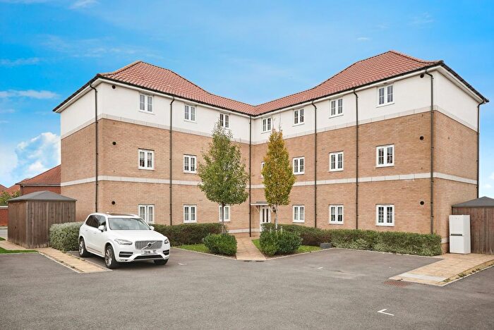 2 Bedroom Flat For Sale In Corminster Avenue, Aylesham, Canterbury, Kent, CT3