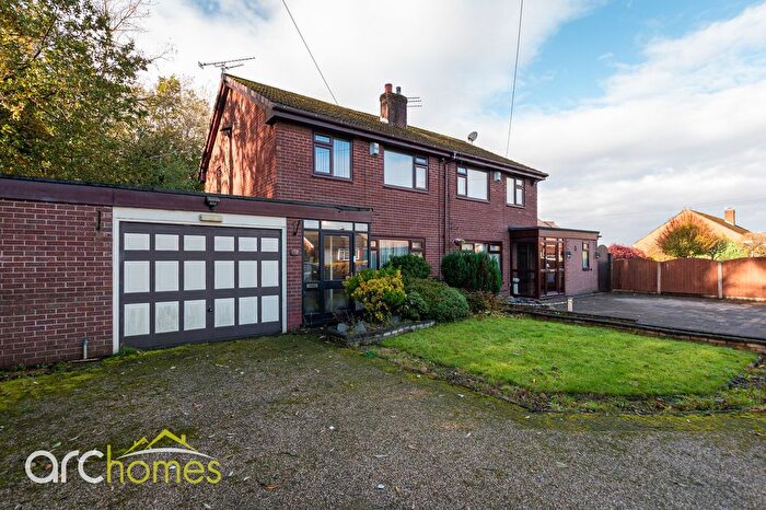 3 Bedroom Semi-Detached House For Sale In Lovers Lane, Atherton, M46