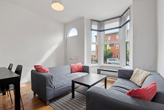 4 Bedroom House To Rent In Edmund Road, Highfield, Sheffield, S2