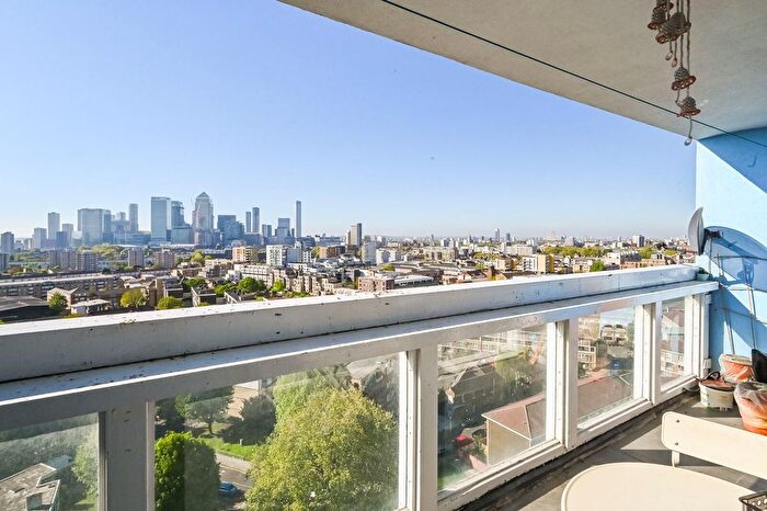 2 Bedroom Flat For Sale In Fern Street, Bow, London, E3