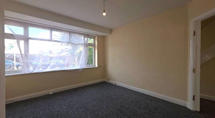 3 Bedroom Property To Rent In Latymer Road, London, N9