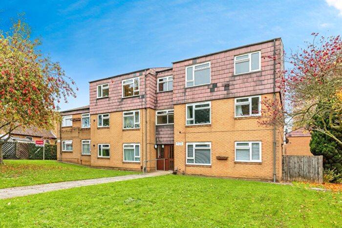 1 Bedroom Flat For Sale In High Street, Desborough, Kettering, NN14