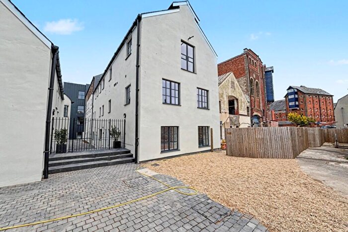3 Bedroom Terraced House For Sale In Weymouth, DT4
