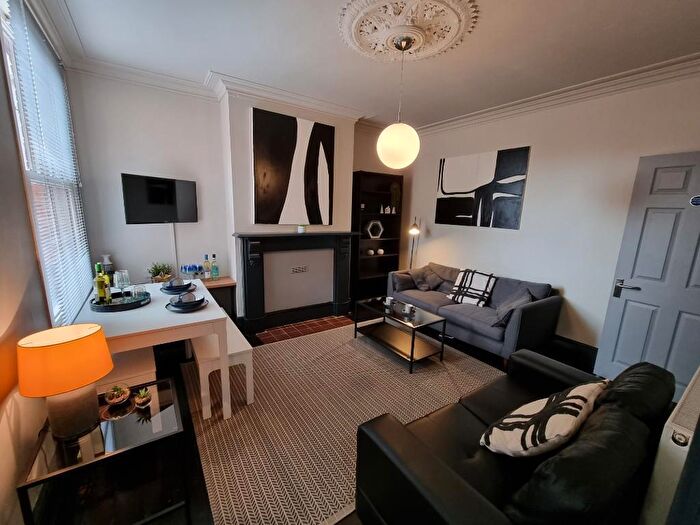 5 Bedroom Terraced House To Rent In / - Cambridge Avenue - Student House, LN1