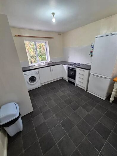 2 Bedroom Maisonette To Rent In Metchley Lane, Harborne, Birmingham, B17
