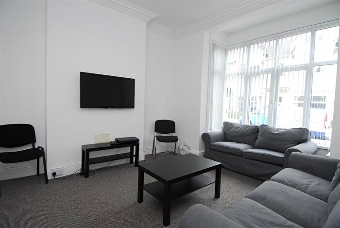 5 Bedroom House To Rent In Abingdon Road, Plymouth, PL4
