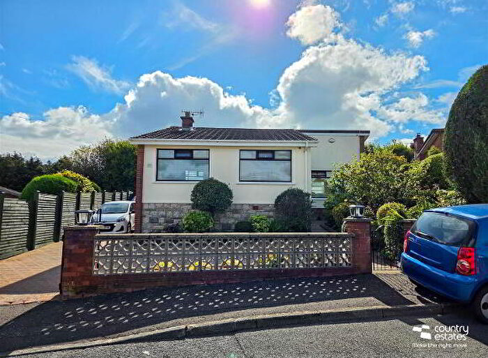 3 Bedroom Detached Bungalows For Sale In Glenwell Grove, Newtownabbey, BT36