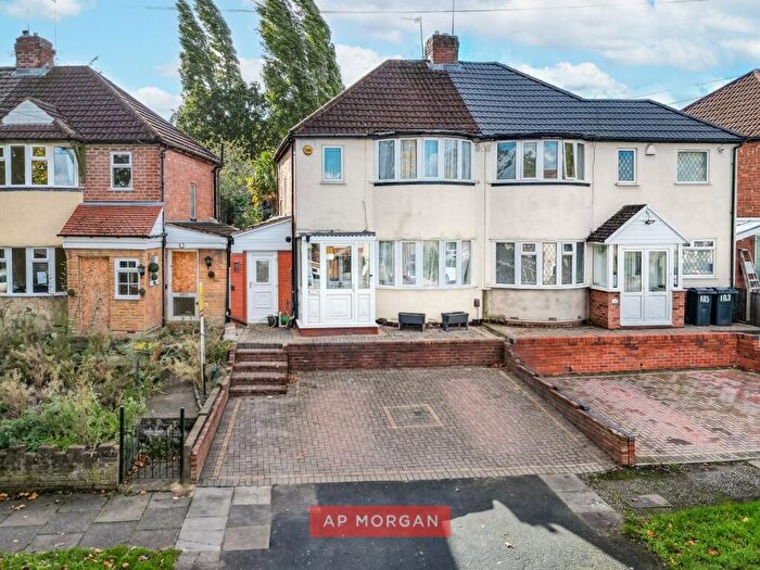 3 Bedroom Semi-Detached House For Sale In Marsham Road, Kings Heath, Birmingham, West Midlands, B14