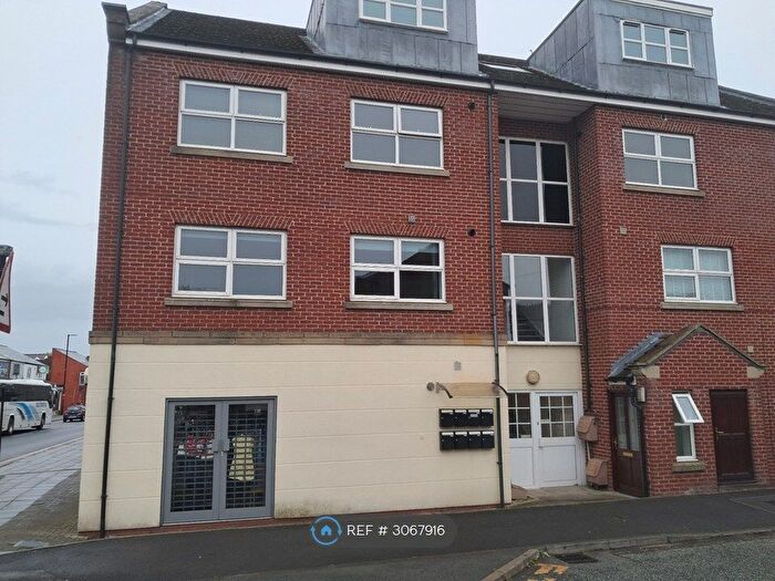 2 Bedroom Flat To Rent In Wardley St, Wigan, WN5
