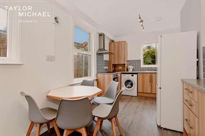 5 Bedroom Terraced House To Rent In Bernard Road, Brighton, BN2