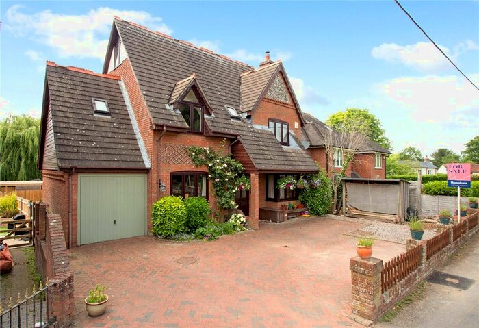 5 Bedroom Detached House For Sale In Upham Street, Upham, SO32