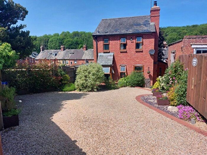 2 Bedroom Detached House For Sale In Percy Road, Woodford Halse, Northamptonshire, NN11