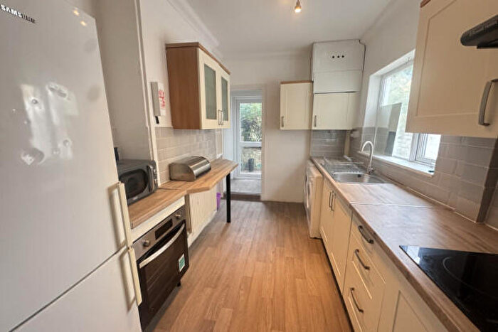 5 Bedroom Terraced House To Rent In Dalton Street Cardiff, CF24