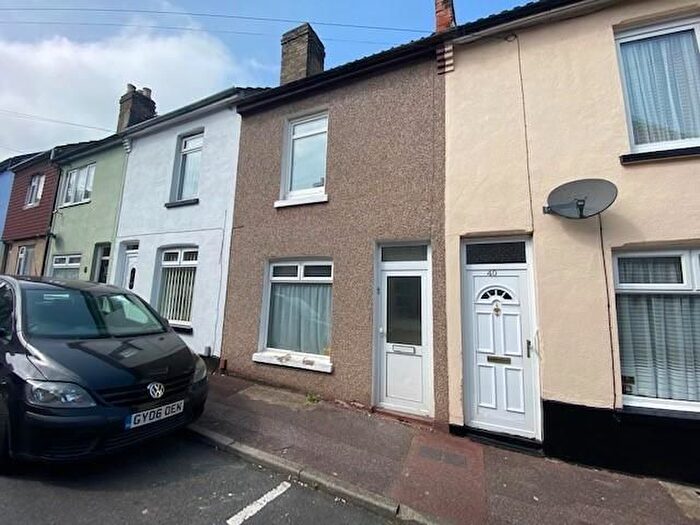 2 Bedroom Terraced House To Rent In Grove Road, Chatham, ME4