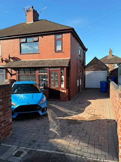 2 Bedroom Semi-Detached House To Rent In Ash Grove, Blurton, ST3