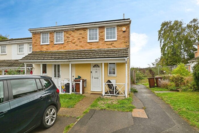 2 Bedroom End Of Terrace House For Sale In Millfields, Kent, ME5