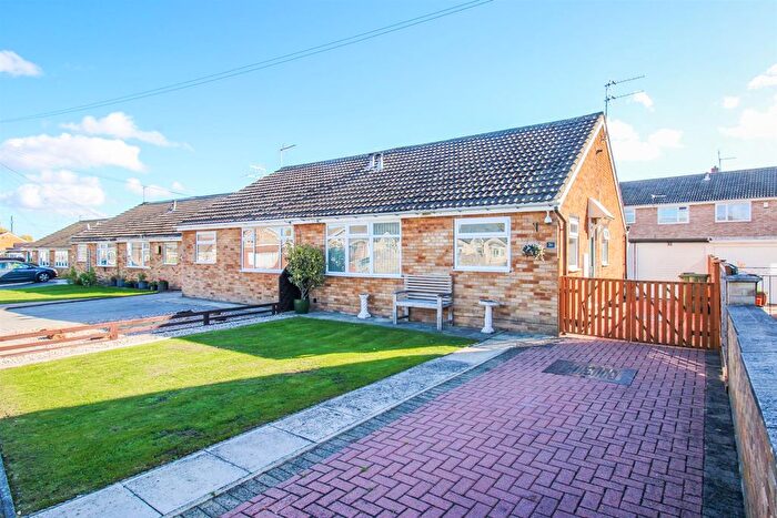 2 Bedroom Semi-Detached Bungalow For Sale In High Street, Crigglestone, Wakefield, WF4