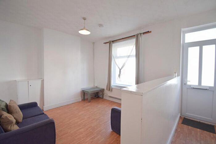 4 Bedroom House To Rent In Rhymney Street, Cathays, CF24