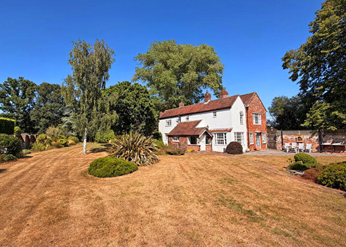 4 Bedroom Detached House For Sale In Little Place, West Wittering, PO20