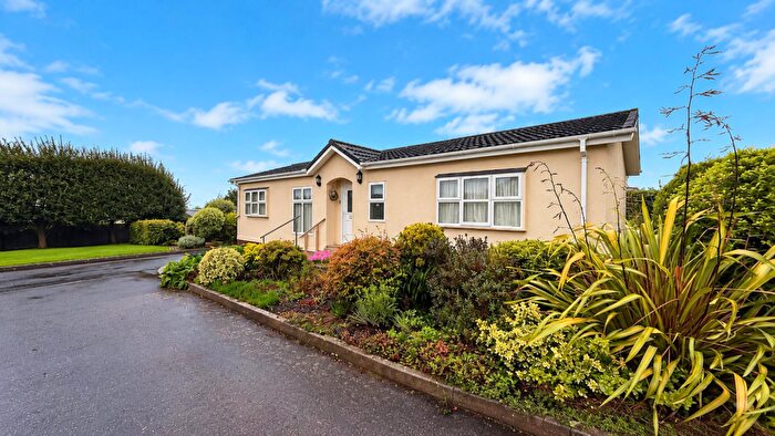 2 Bedroom Park Home For Sale In Dune View Mobile Home Park, Braunton, EX33