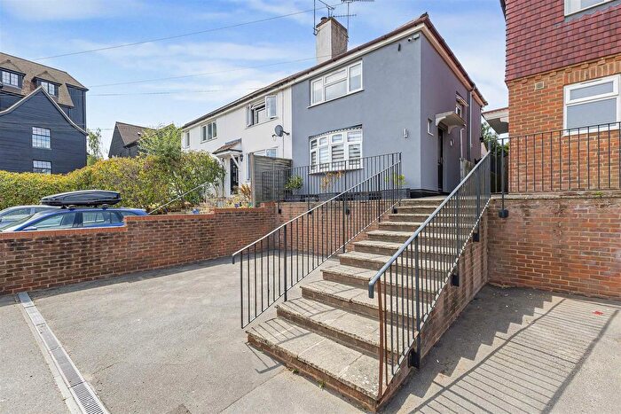 2 Bedroom Semi-Detached House For Sale In Mill Lane, Sevenoaks, TN14