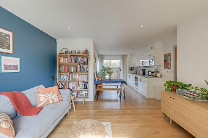 2 Bedroom Flat For Sale In Brockley Park, Forest Hill, SE23
