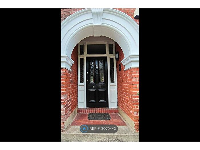 4 Bedroom Flat To Rent In Ealing Broadway, London, W5