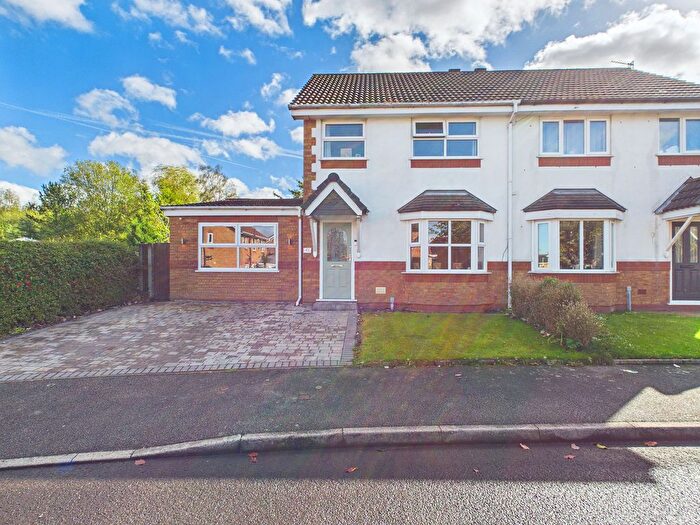 3 Bedroom Semi-Detached House For Sale In Ashbury Drive, Haydock, WA11