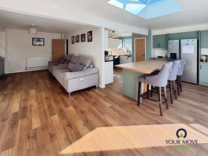 2 Bedroom Bungalow For Sale In The Retreat, Ramsgate, Kent, CT12