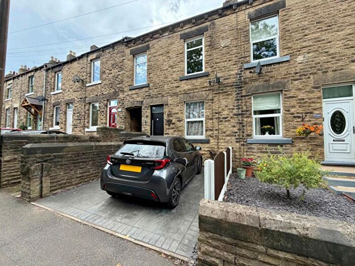 3 Bedroom Terraced House For Sale In Station Road, Royston, Barnsley, S71
