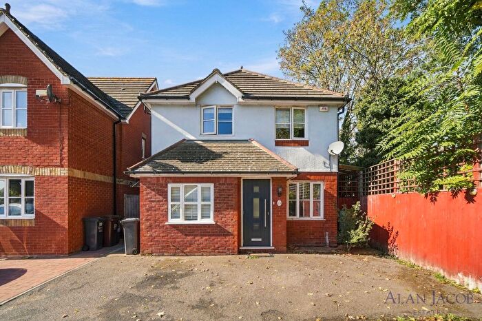 4 Bedroom Terraced House For Sale In Campion Close, Rush Green, Romford, RM7