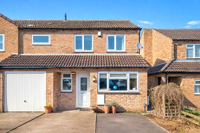 4 Bedroom Semi-Detached House For Sale In Chestnut Close, Frome, BA11
