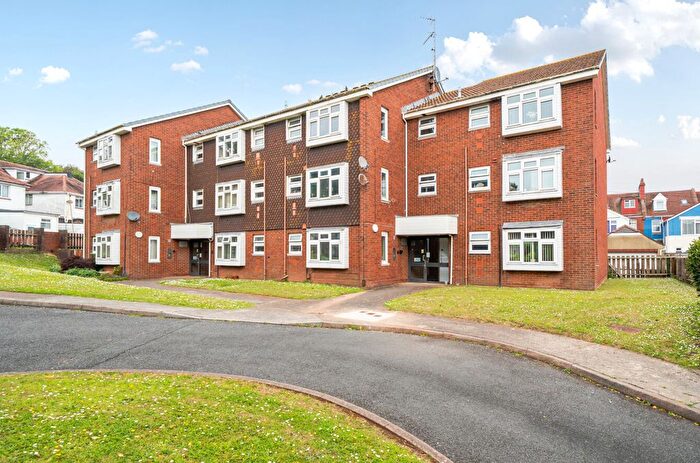 1 Bedroom Flat For Sale In Mead Close, Paignton, Devon, TQ3