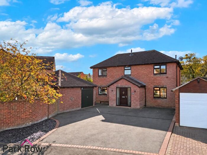 4 Bedroom Detached House For Sale In Pasture Close, Sherburn In Elmet, Leeds, LS25