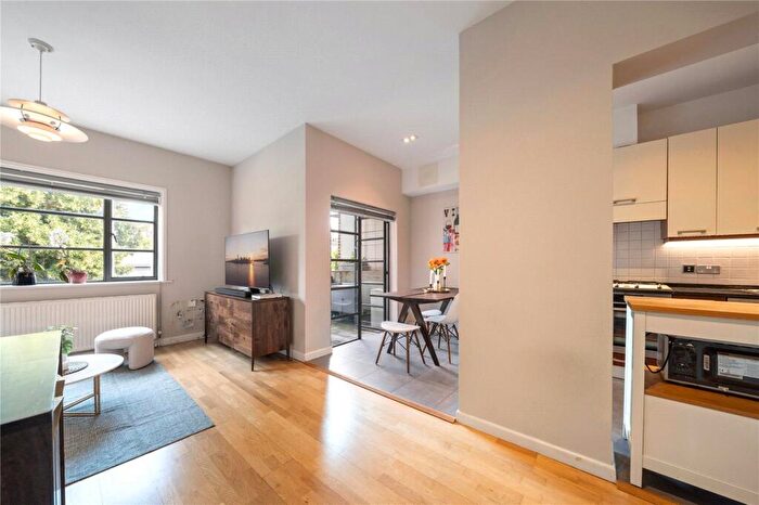 1 Bedroom Apartment To Rent In City Garden Row, London, N1