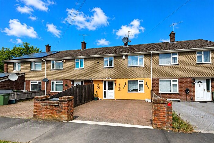 3 Bedroom Terraced House For Sale In Potters Crescent, Ash, Surrey, GU12