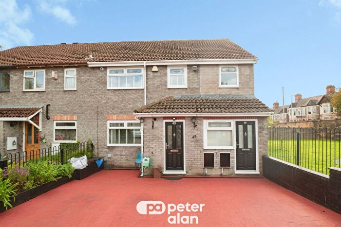 4 Bedroom Semi-Detached House For Sale In Horwood Close, Cardiff, CF24