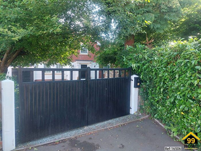 5 Bedroom Detached House For Sale In Mount Drive, Oswestry, Shropshire, SY11