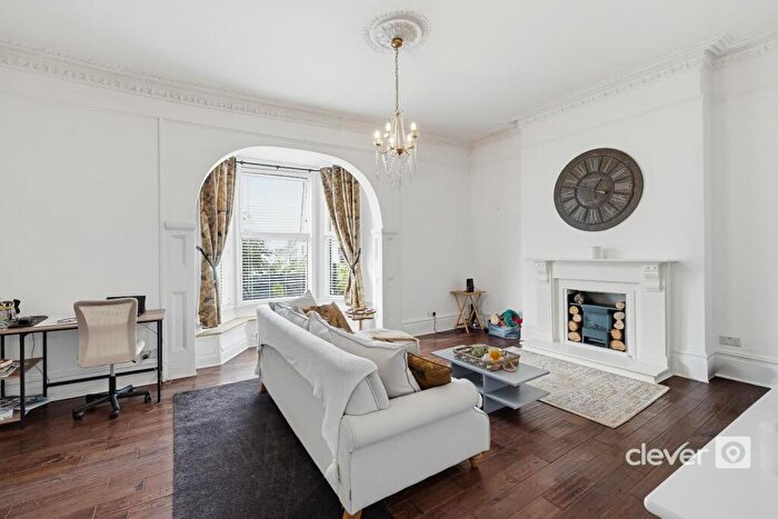 2 Bedroom Apartment For Sale In Hill Crest, Mannamead, Plymouth, PL3