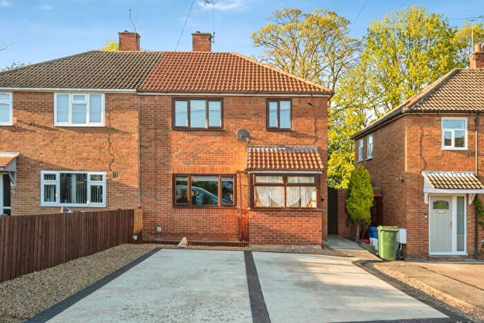 3 Bedroom Semi-Detached House For Sale In Tennyson Avenue, Campsall, Doncaster, South Yorkshire, DN6