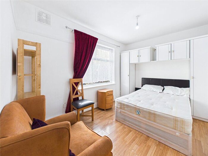 Property To Rent In Old Church Road, Chingford, E4