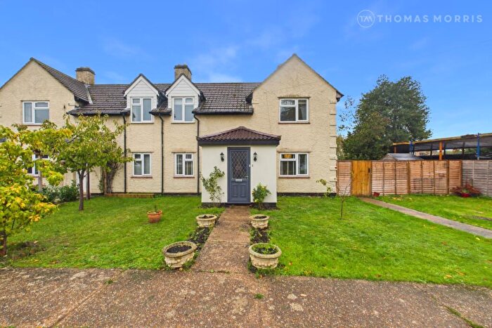 3 Bedroom Semi-Detached House For Sale In Manor Close, Wyton, Huntingdon, Cambridgeshire, PE28